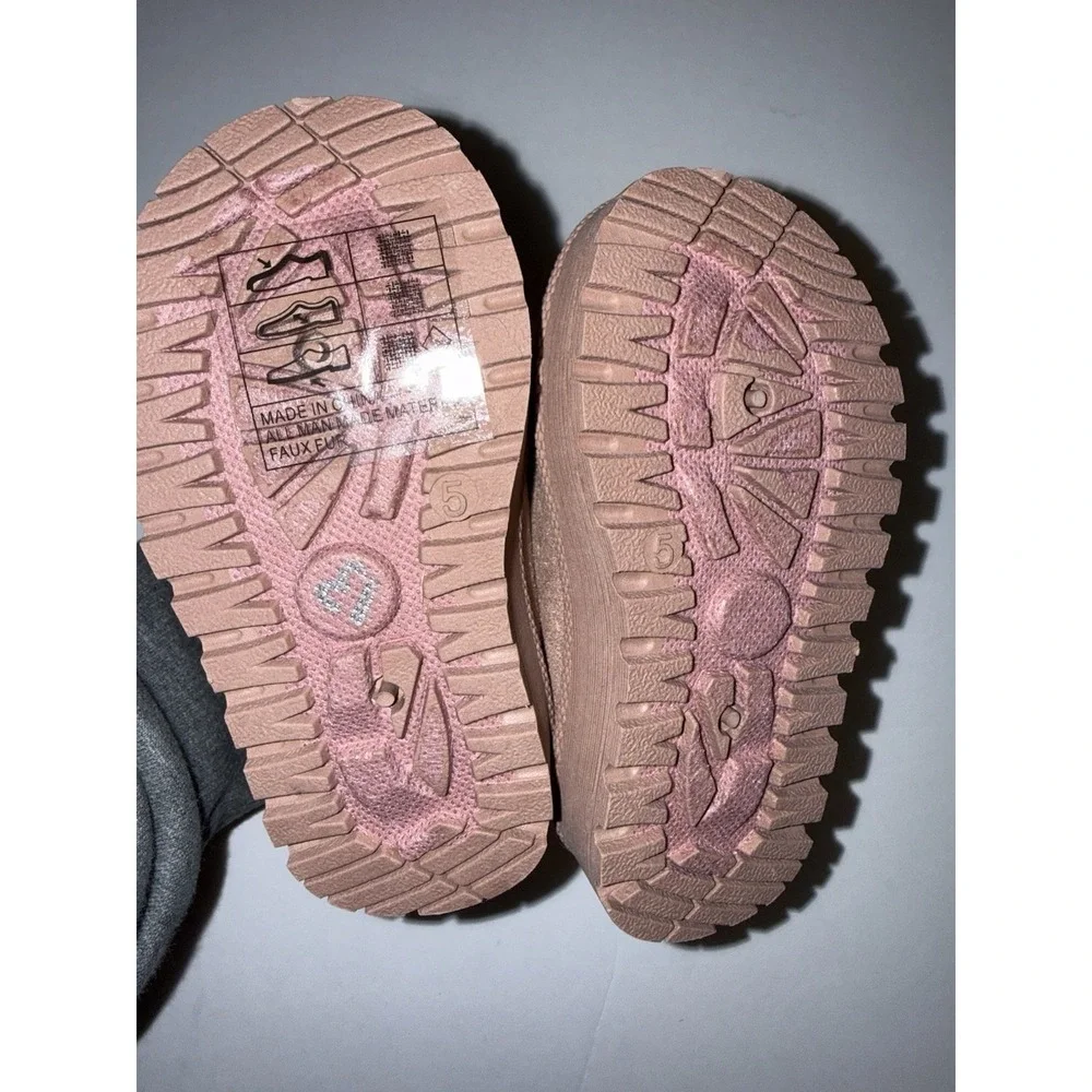 Olivia & Kate Girls Slippers Size 5 Pink Faux Fur Cozy Slip On NEW